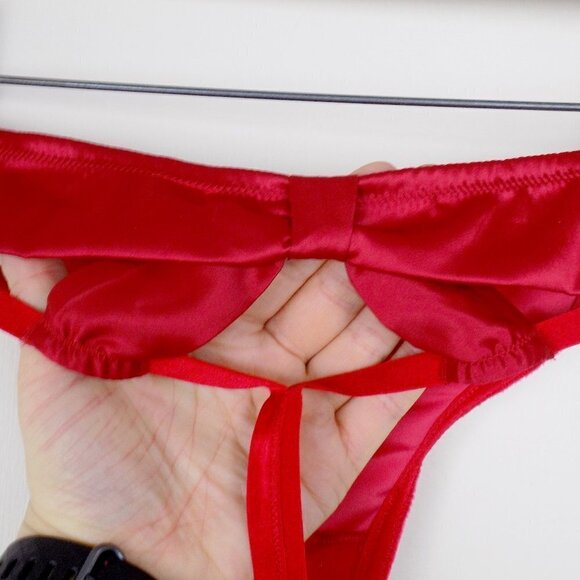 nwt Victoria's secret christmas velvet satin bow peekaboo cutout bikini thong - Picture 5 of 7